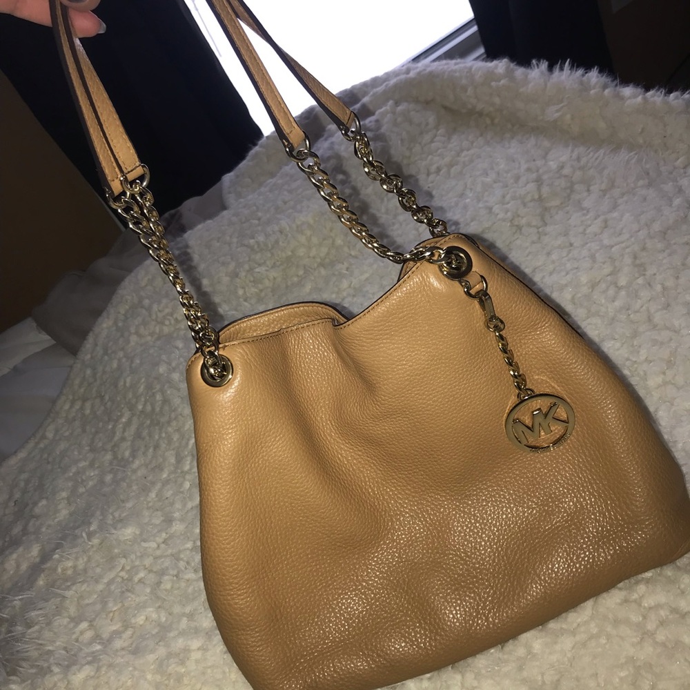 Michael Kors Medium Sized Pebbled Leather Bag - Picture 2 of 4